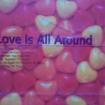 Love is All Around - Various Artists (CD)